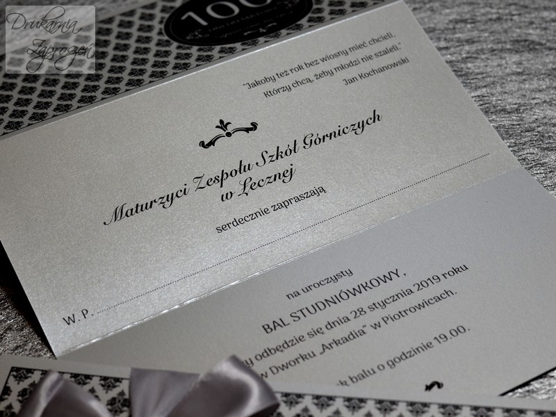 zaproszenia na studniówkę personalizowane perłowe srebrne ze wstążką GLAMOUR SILVER