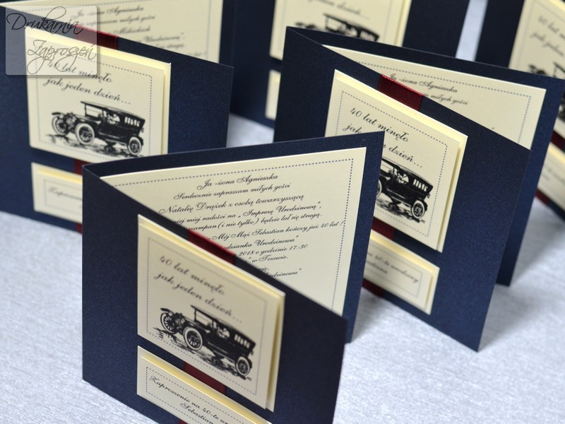 zaproszenia na urodziny dla dorosłych ekskluzywne perłowe ze wstążką Z GRAFIKĄ starego samochodu EXCLUSIVE MOBILE personalizowane Drukarnia Zaproszeń