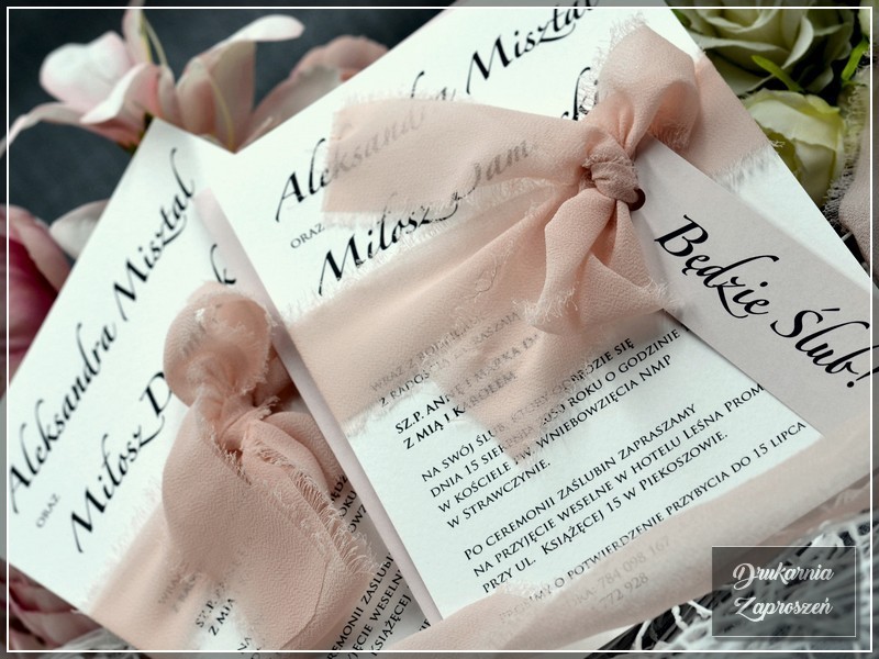 zaproszenia ślubne jednokartkowe MISTY BASIC personalizowane z szarpaną szyfonową wstążką